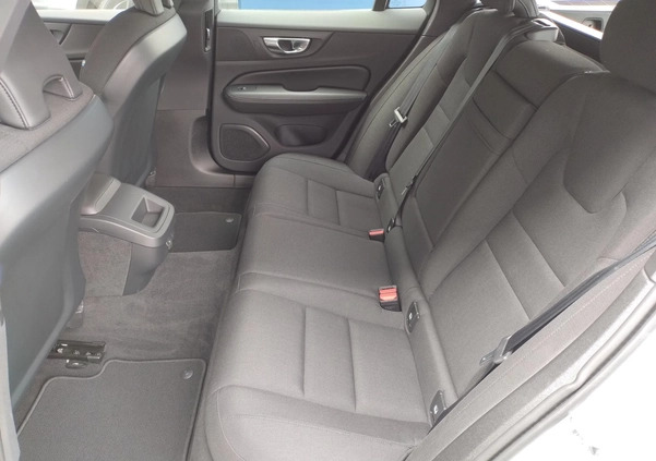 Volvo V60 cena 139900 przebieg: 24387, rok produkcji 2021 z Łomianki małe 667